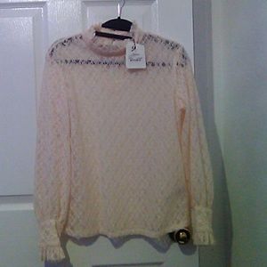 Lace off white long sleeve blouse